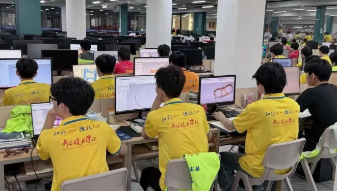 现场直击｜广州名企专场招聘！青华学子凭硬核实操实力获企业认可