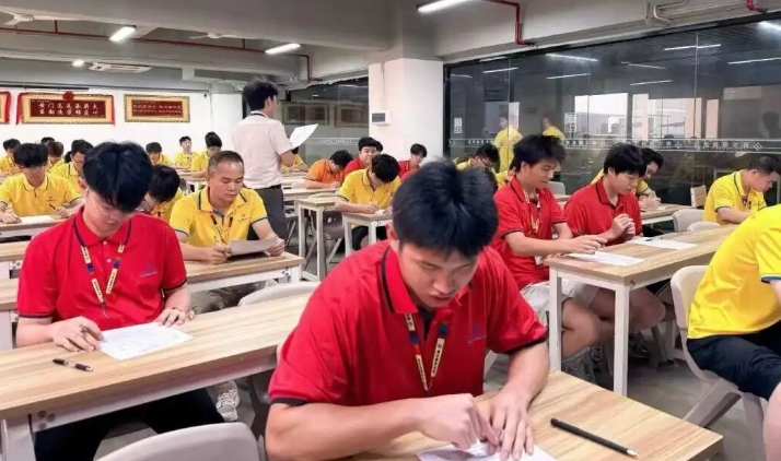 转行学模具避坑指南！认准这几点才不会白花钱