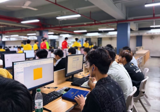 产教零距离！企业直直接来青华现场筛选模具人才