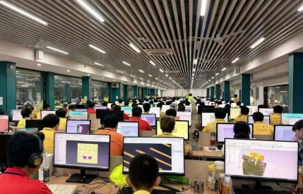 大专毕业不止盲目求职！选对技术，普通学历也能拥有稳定好工作