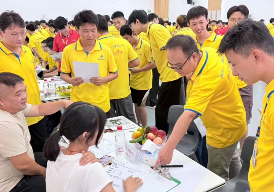 搭建就业直通桥梁！青华模具校园招聘会，助力学子高薪上岗